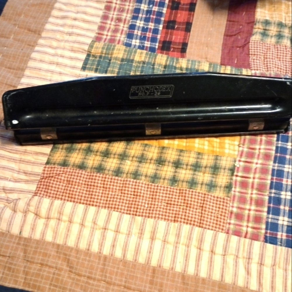 Vintage Rolodex Punchodex 3 Hole Punch